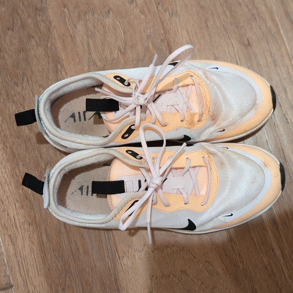 Nike Air Max Dia Running Shoe - Picture 2 of 7